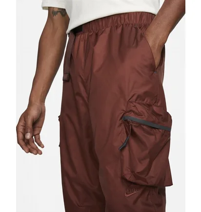Штани чоловічі Nike Sportswear Repel Tech Pack Bordo DQ4278-231