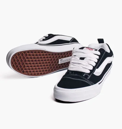 Кеди унісекс Vans Knu Skool Shoe Black VN0009QC6BT
