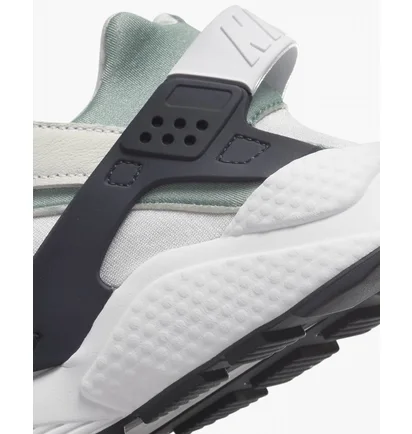 Кросівки жіночі Nike Air Huarache Beige Dh4439-110