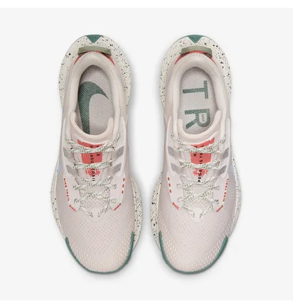 Кроссовки женские Nike Pegasus Trail 3 Beige DA8698-600