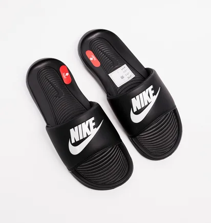 Тапочки чоловічі Nike Victori One Slide Black CN9675-002