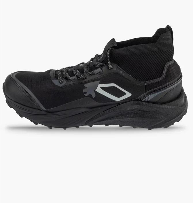 Кроссовки мужские Joma Rase Ax3 Black TKRAX3W2501