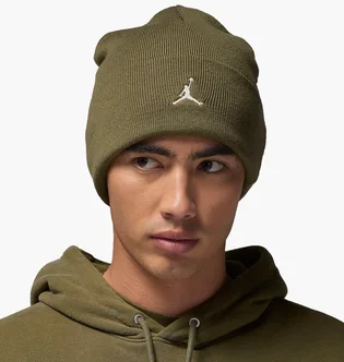 Шапка унисекс Air Jordan Peak Essential Beanie Olive FN4672-222