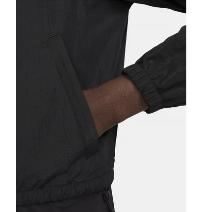 Куртка жіноча Nike Repel Running Division Black FN2575-010