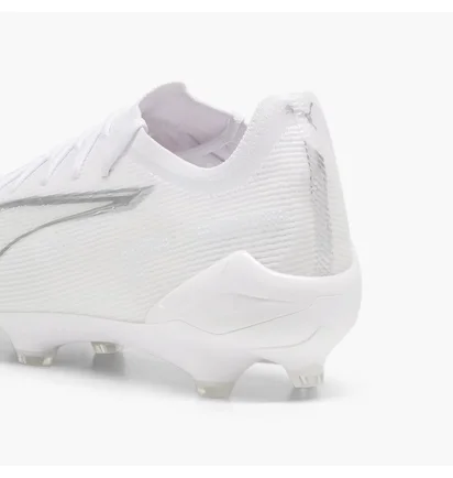 Бутсы унисекс Puma Ultra 5 Ultimate Fg White 107683-04