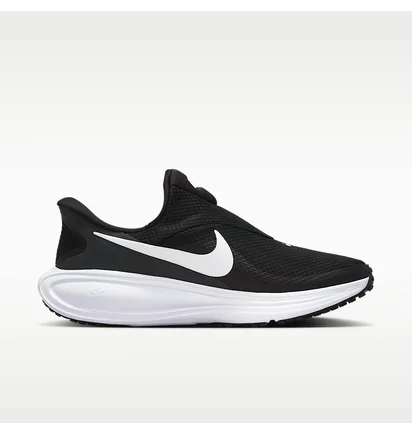 Кроссовки женские Nike WomenS Revolution 8 Easyon Black/White HQ2415-001