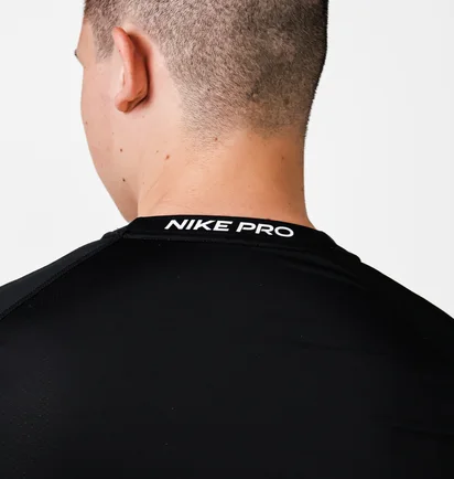 Лонгслів чоловічий Nike Pro Warm Long-Sleeve Top Black FB7982-010