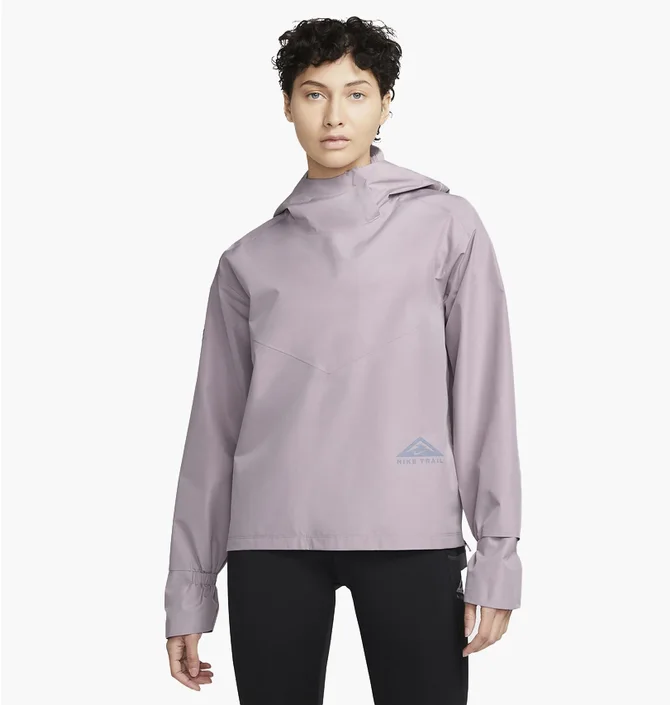 Куртка жіноча Nike Womens Trail Running Jacket Violet Dm7565-501
