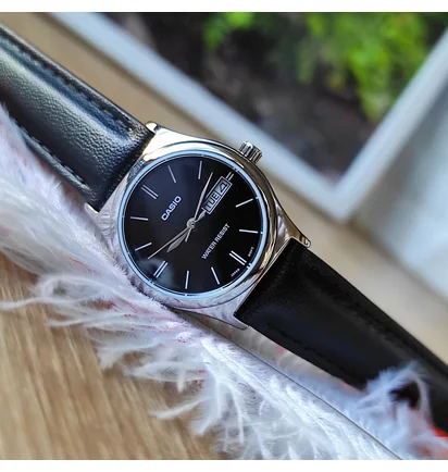 Часы женские Casio Timeless Collection Df LTP-V006L-1B