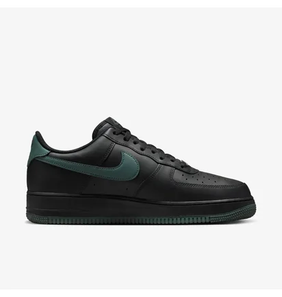 Кросівки чоловічі Nike Air Force 1 07 Black FJ4146-001