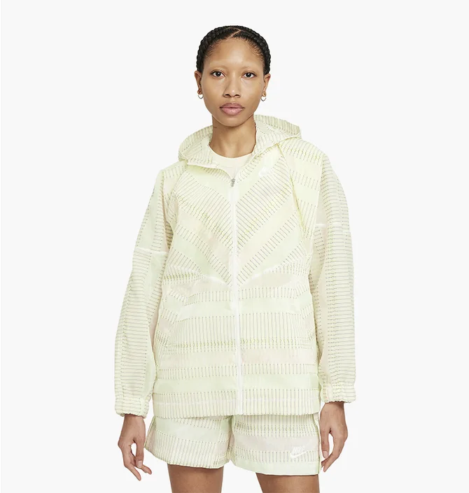 Куртка жіноча Nike Sportswear Windrunner White CZ9245-902