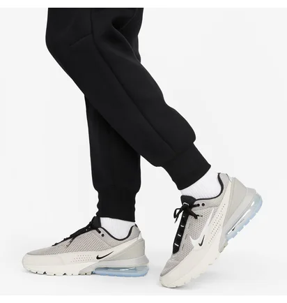 Женский спортивный костюм Nike Tech Fleece 24 Black FB8330-010__FB8338-010