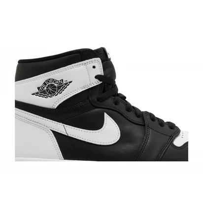 Кросівки чоловічі Air Jordan 1 Retro High Og Black/White DZ5485-010