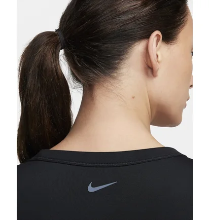 Топ женский Nike Top Dri-Fit One Fitted Black FN2804-010