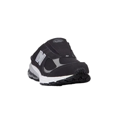 Тапочки мужские New Balance 2002R Shoes Black M2002Rmc