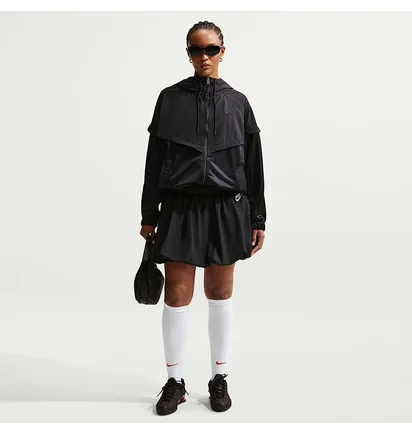 Вітровка жіноча Nike W Nsw Os Hooded Wr Jkt Mod Black IF0270-010