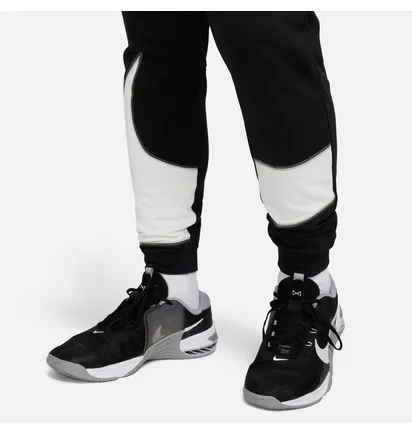 Штаны мужские Nike M Dri-Fit Men Tapered Black FB8577-010