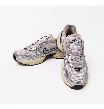 Кросівки жіночі Nike Runtekk Grey FD0736-100