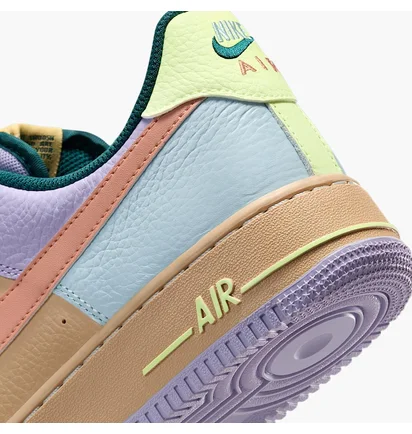 Кроссовки женские Nike Air Force 1 07 Beige/Multi IB4493-252