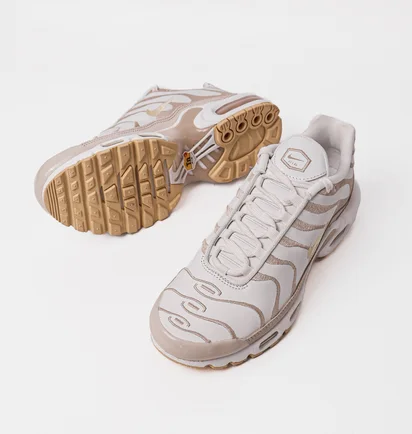Кроссовки женские Nike W Air Max Plus Prm White/Beige DZ2832-101