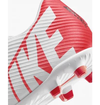 Бутси унісекс Nike Mercurial Vapor 15 Club Multi-Ground Soccer Cleats White/Red DJ5963-600