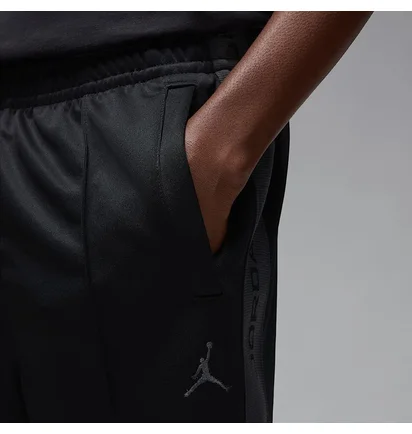 Спортивний костюм чоловічий Air Jordan Essentials Black HF9339-010__HF9341-010