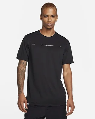 Футболка чоловіча Nike T-Shirt Dri-Fit Black FN0839-010