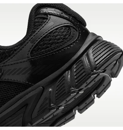 Кроссовки детские Nike V5 R N R Big Kids Shoes Black HQ6411-002