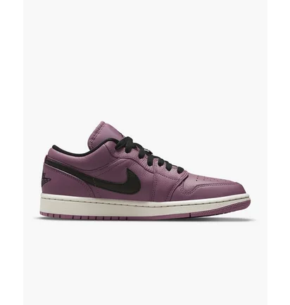 Кросівки жіночі Air Jordan 1 Low Se Violet DC7268-500