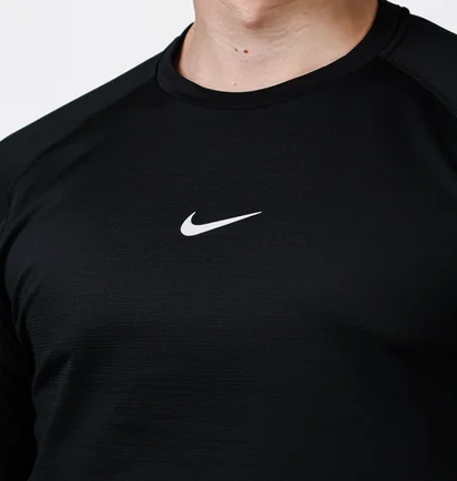 Лонгслів чоловічий Nike Pro Warm Long-Sleeve Top Black FB7982-010