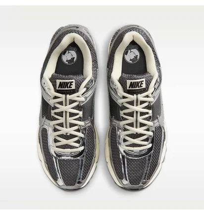Кроссовки мужские Nike Zoom Vomero 5 Black/Metallic IM3486-001