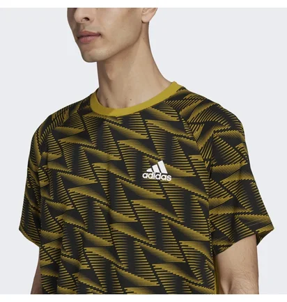 Футболка чоловіча Adidas Designed For Gameday Travel Tee Yellow/Black Hn9098
