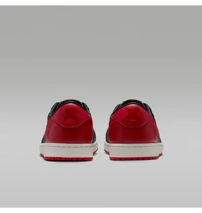 Кроссовки мужские Air Jordan 1 Retro Low Og Banned 2026 Black/Red IW6276-001