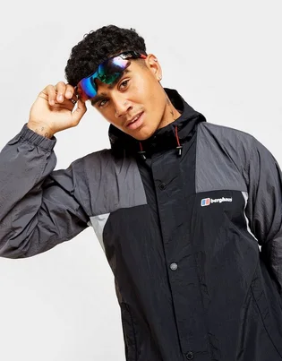 Куртка мужская Berghaus Lightweight Jacket Black/Grey 4A001464GO3