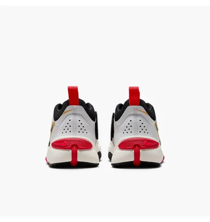 Кросівки дитячі Nike Team Hustle D11 White DV8996-104