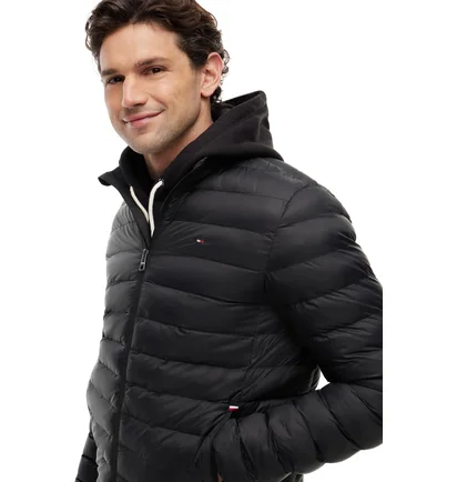 Куртка мужская Tommy Hilfiger Lightweight Packable Hooded Black 78JB394-FAP