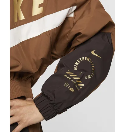 Куртка женская Nike Sportswear Brown HF5956-220