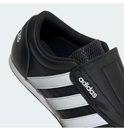 Кроссовки женские Adidas Tekwen Black JS3871