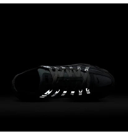 Кросівки чоловічі Nike P-6000 Metallic IH4465-095