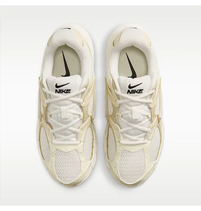 Кросівки унісекс Nike V5 Rnr Se Beige IO0464-101