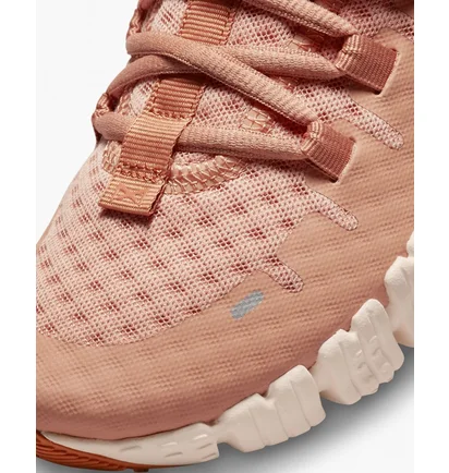 Кросівки жіночі Nike Free Metcon 5 WomenS Training Shoes Orange DV3950-200