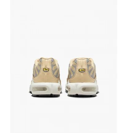 Кроссовки женские Nike Air Max Plus Shoes Beige FV8480-200