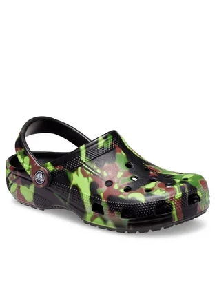 Тапочки унисекс CROCS Classic Spray Camo Clog Black 208261