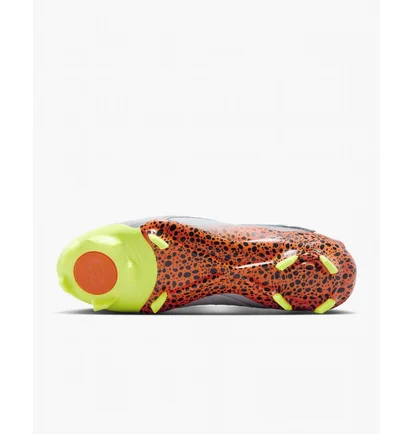 Бутси унісекс Nike Phantom Gx 2 Academy Easyon Electric Mg Low-Top Soccer Cleats White/Orange FN8199-900