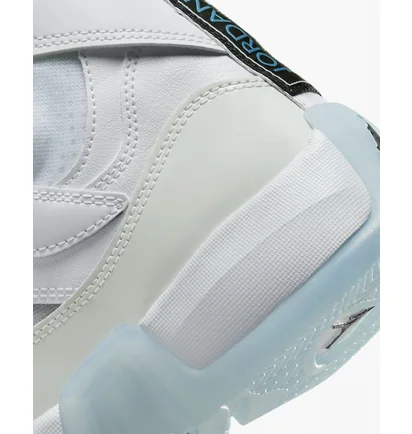 Кросівки чоловічі Air Jordan Jumpman Two Trey White DO1925-104