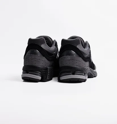 Кроссовки мужские New Balance 2002 Ripstop Black U2002RTG