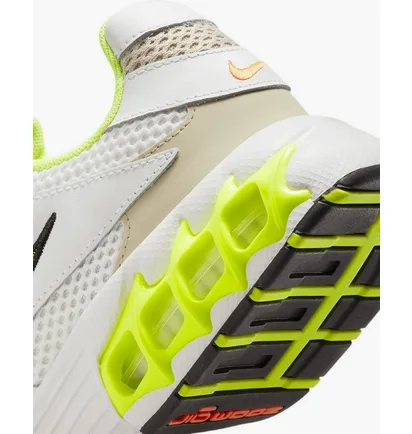 Кросівки жіночі Nike Zoom Air Fire White CW3876-104