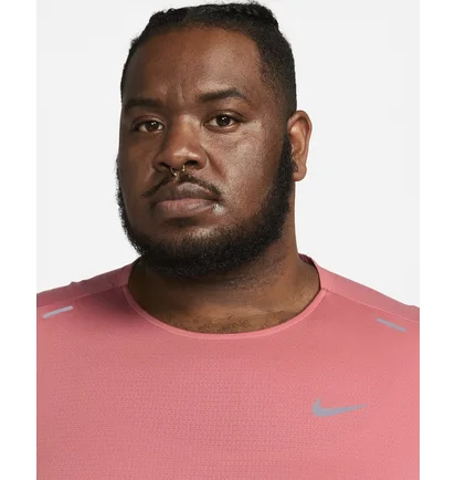 Футболка чоловіча Nike Rise 365 Dri-Fit Short-Sleeve Running Top Pink CZ9184-655