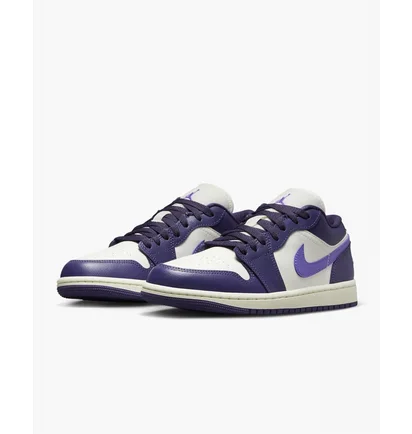 Кросівки жіночі Air Jordan 1 Low WomenS Shoes White/Violet DC0774-502