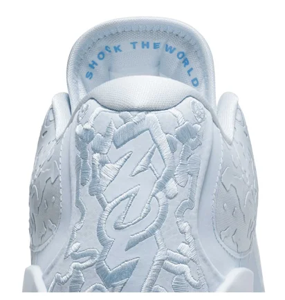 Кроссовки унисекс Nike Zion 3 Light Blue DR0675-400